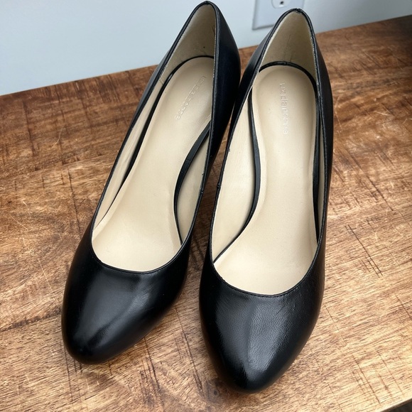 Liz Claiborne black heels - Picture 1 of 5